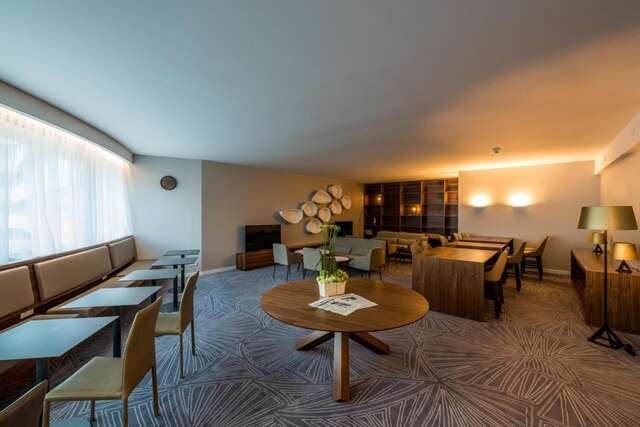 Отель DoubleTree by Hilton Wroclaw Вроцлав-43